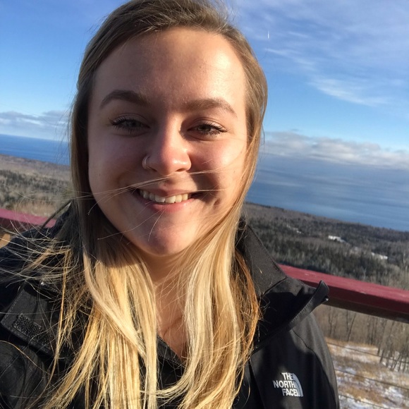 Meet your Posher, Hannah - Picture 1 of 1